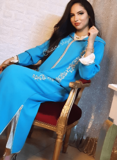 دفعة من الجلابات المطروزة بالالوان