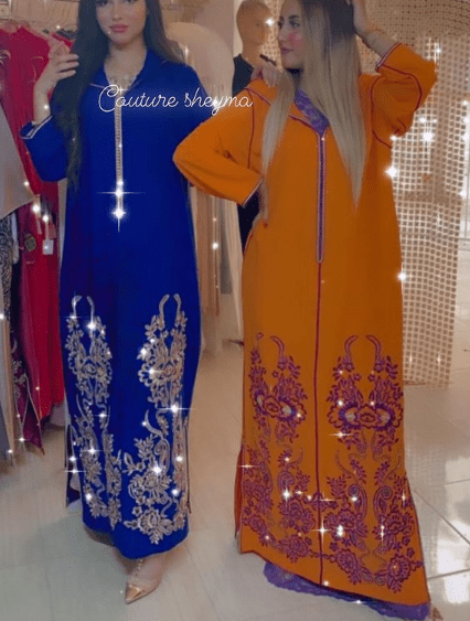 دفعة من الجلابات المطروزة بالالوان