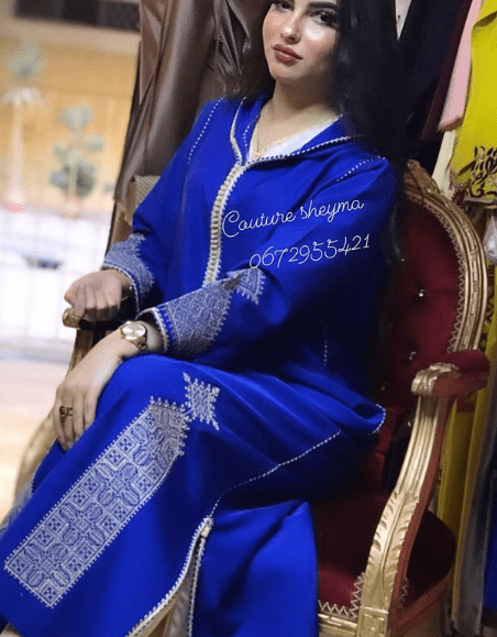 دفعة من الجلابات المطروزة بالالوان