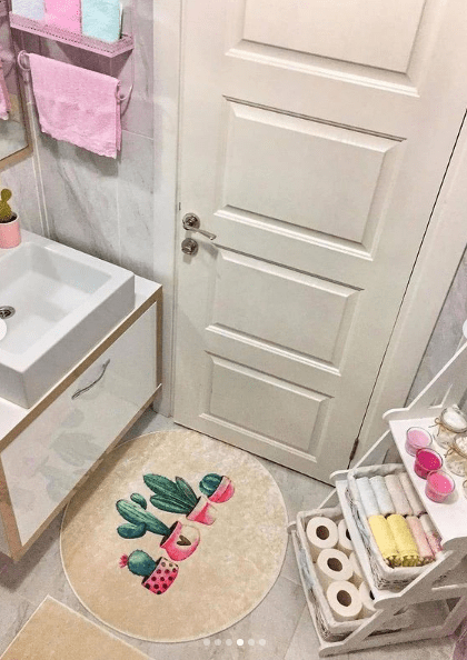 جولة في حمام صغير