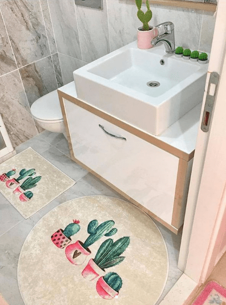 جولة في حمام صغير